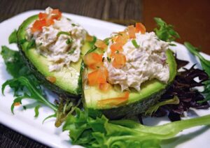 salad, avocado, starter-2697546.jpg